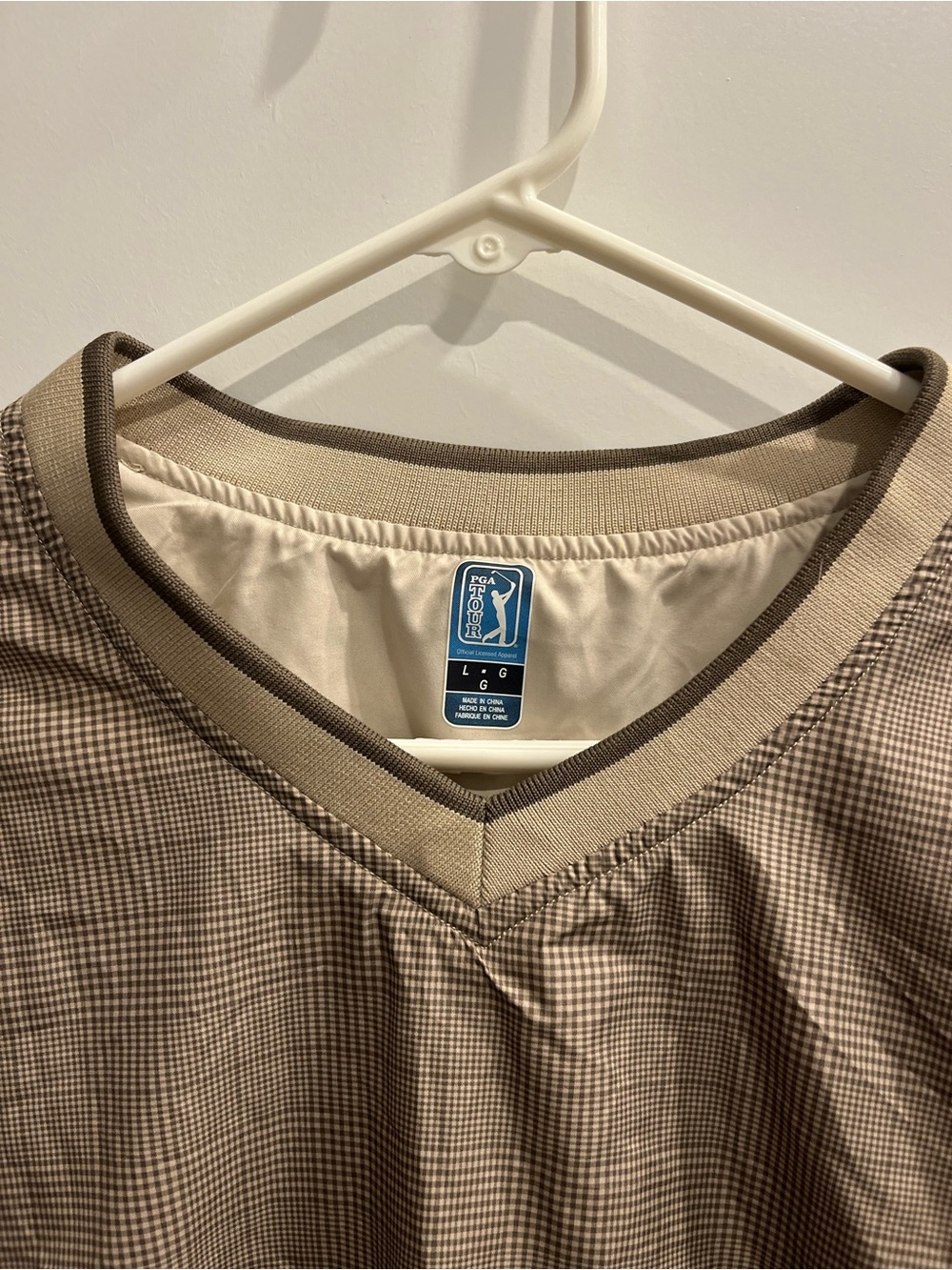 PGA Tour Men's V-Neck Windbreaker in Taupe Plaid - Picture 2 of 4